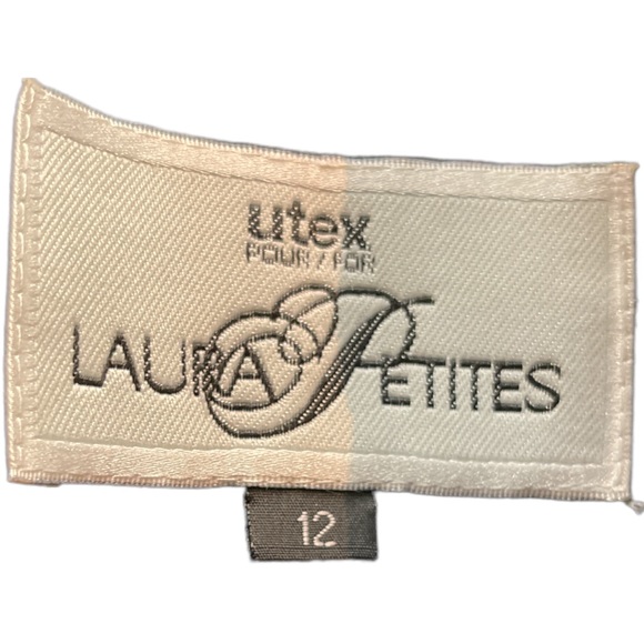 UTEX for LAURA petite trench coat in navy size 12p. In EUC. Lots of nice button - Picture 4 of 5